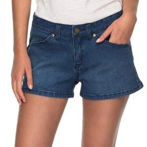 NWT Roxy Jean Shorts Size 26 Mid Rise